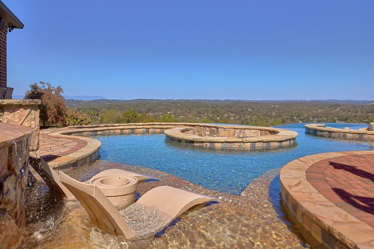 Pool Seating