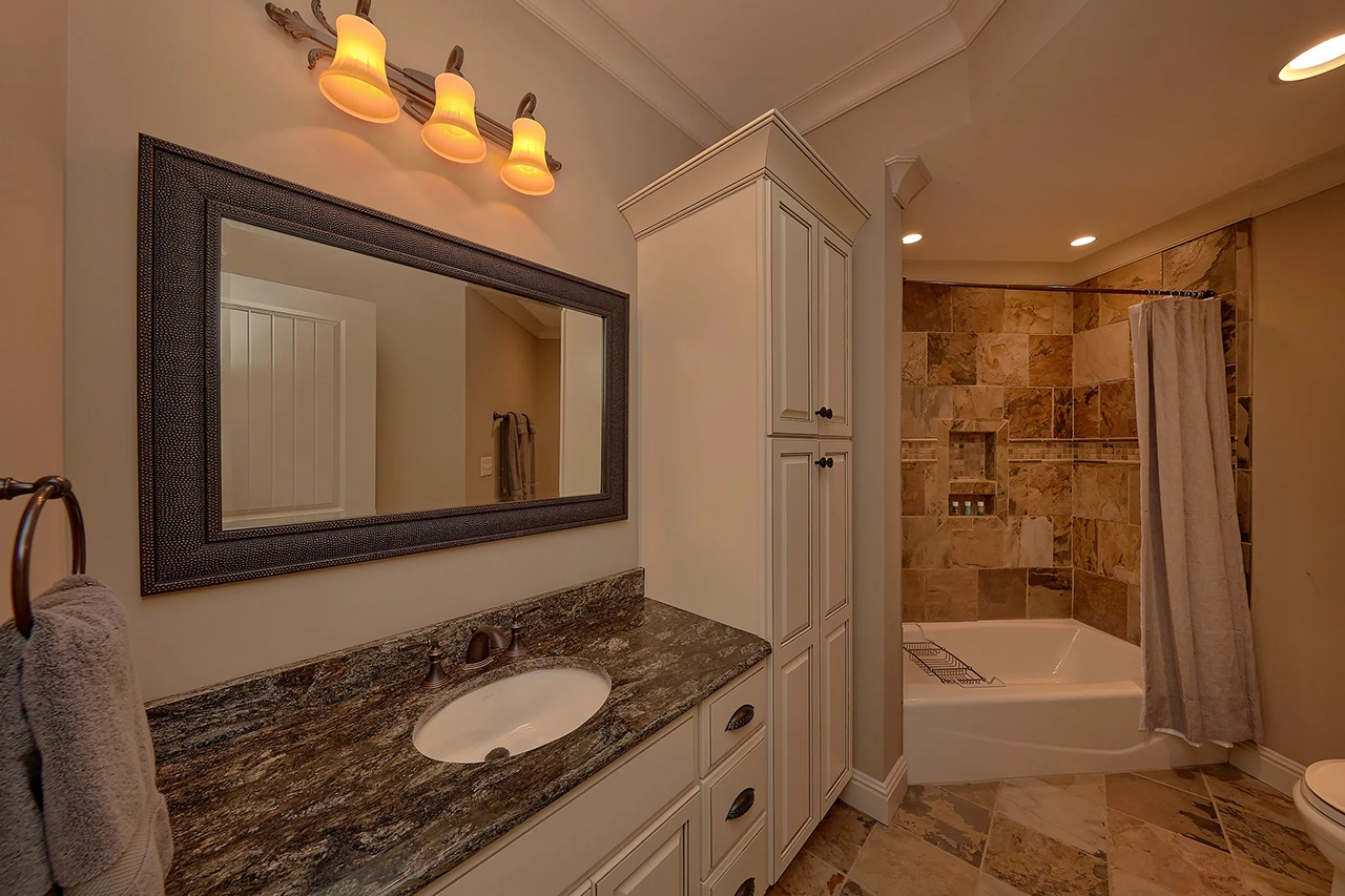 Upper Level Junior Suite Bathroom Vanity and Shower/Tub